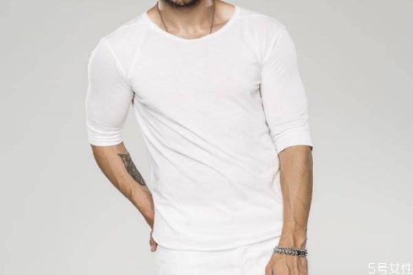 可乐到白衣服上怎么洗掉 去除可乐渍的小窍门 可乐到白衣服上怎么洗掉 去除可乐渍的小窍门