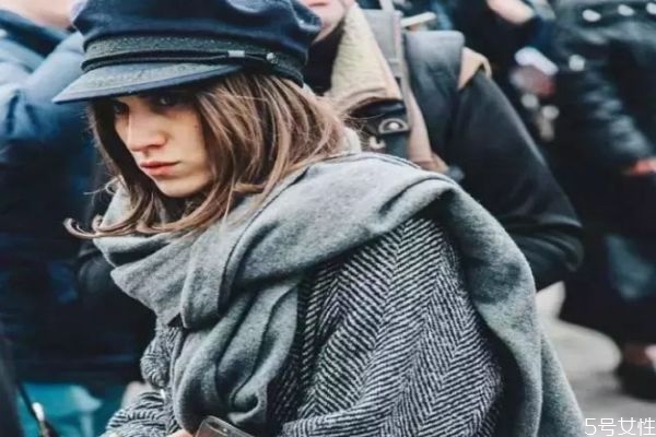 围巾的商标是反面吗 围巾的商标是否拿掉 围巾的商标是反面吗 围巾的商标是否拿掉