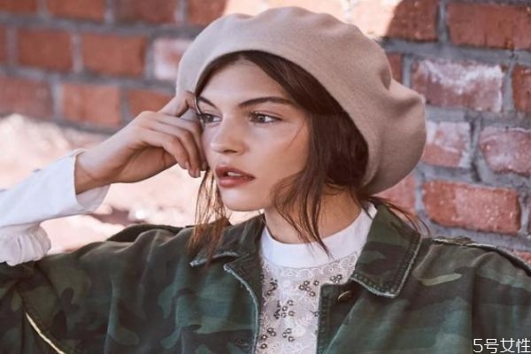 贝雷帽买大一点还是小 贝雷帽硬的还是软的好 贝雷帽买大一点还是小 贝雷帽硬的还是软的好