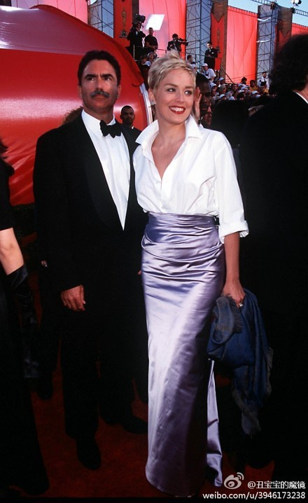 女生低调优雅的穿衣搭配实战_上装单品衬衫篇