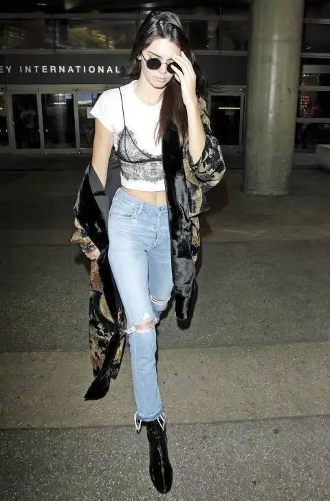 90秒知道 夏天的肩带很多余? 事实证明大家都想把它露在外面!