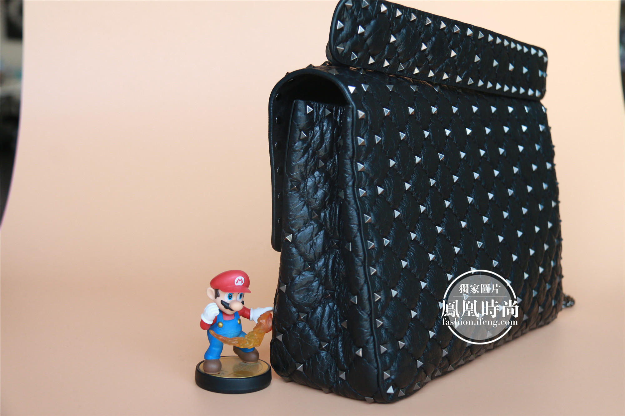 这包同时俘获欧阳娜娜和刘嘉玲 难怪范爷一下入三只