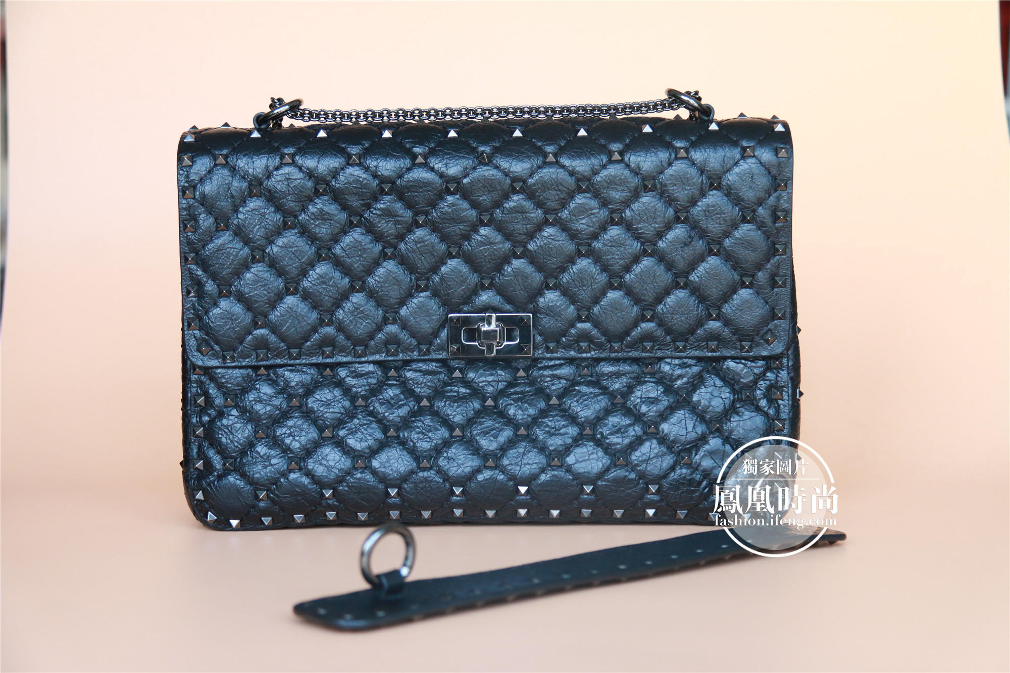 这包同时俘获欧阳娜娜和刘嘉玲 难怪范爷一下入三只