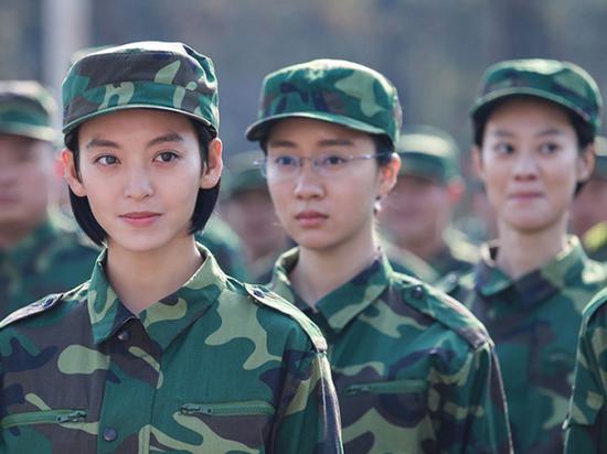 人设崩塌怎么办?郑爽靠初恋头治愈你的心