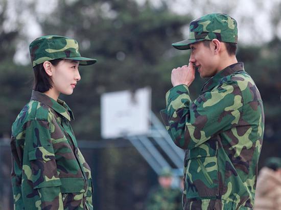 人设崩塌怎么办?郑爽靠初恋头治愈你的心