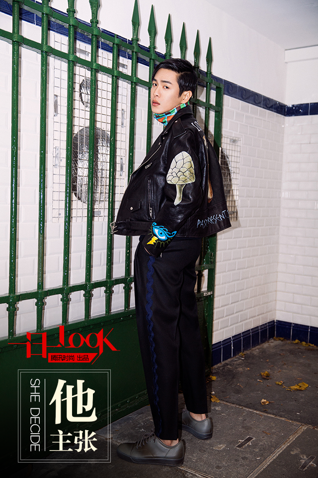 一日一look 张若昀印花皮夹克巴黎行,演绎夜色街头的“小张扬”