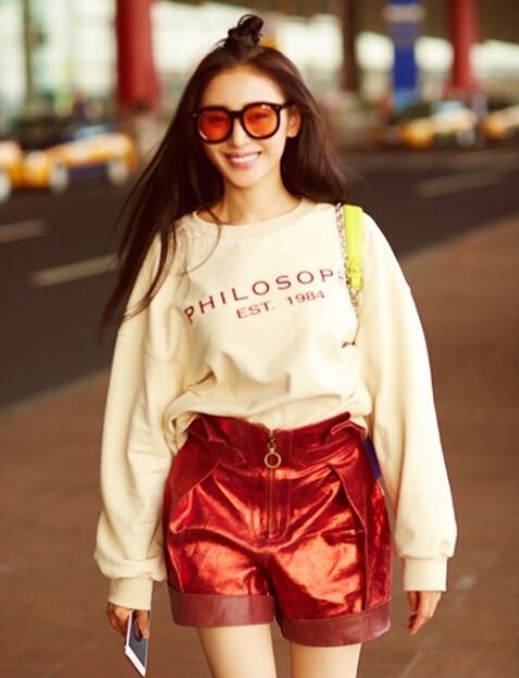 刘诗诗江疏影都换上半丸子半马尾!头发,还是扎一半最时髦!