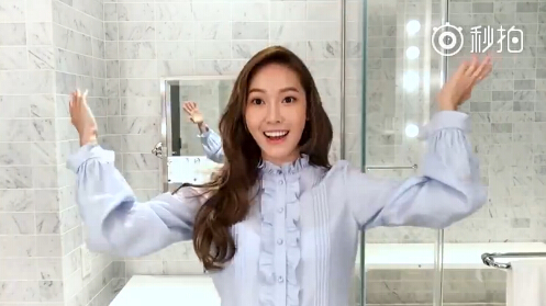 郑秀妍亲自示范教你韩式美肌打造法