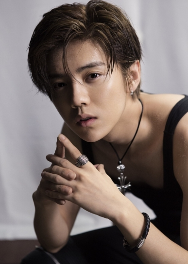 王俊凯、任嘉伦:最会撩的男爱豆,都是用刘海来表白!