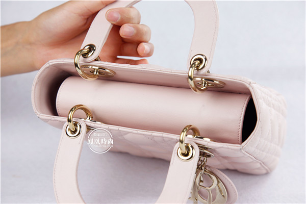 戴安娜王妃最爱的包出了中国版 刘亦菲立刻背上了