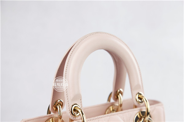 戴安娜王妃最爱的包出了中国版 刘亦菲立刻背上了