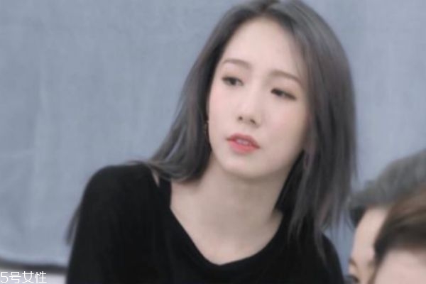 2019԰ķɫ ԰׵ͷɫ