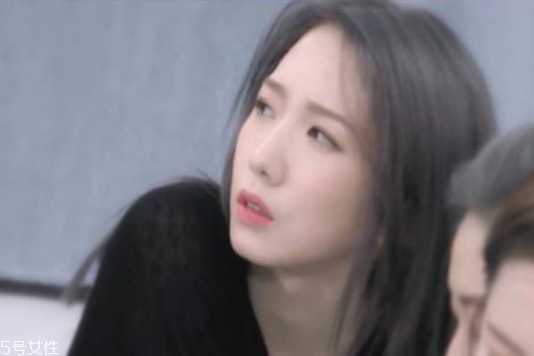 2019԰ķɫ ԰׵ͷɫ