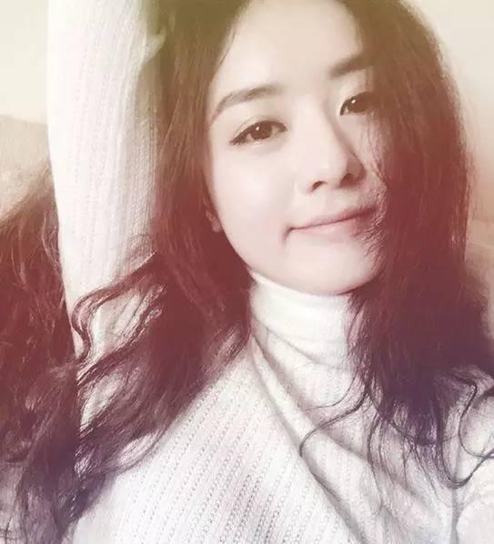 一直单身的赵丽颖 却梳遍了所有约会的少女发型