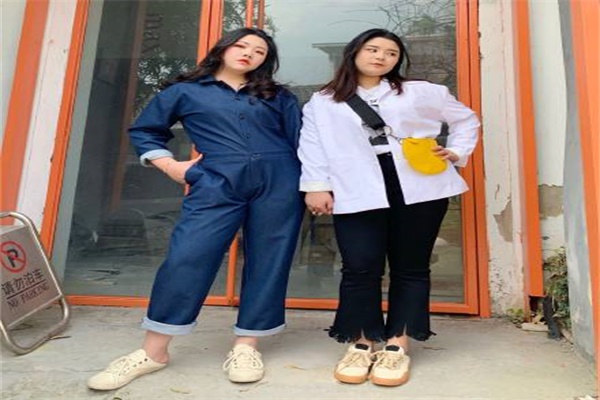 偏胖的女人衣服搭配
