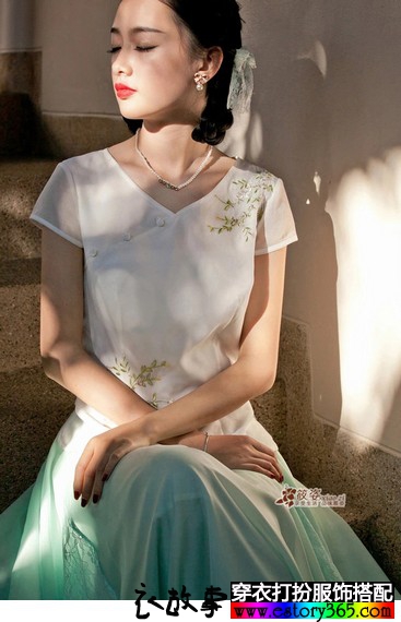 韵味别致,各种领子的夏款女性服装锦集 韵味别致,各种领子的夏款女性服装锦集