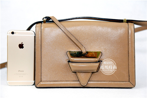 ʵLoewe Barcelonaǰ Сĵ