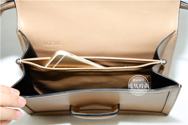 ʵLoewe Barcelonaǰ Сĵ