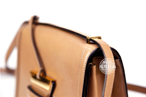 ʵLoewe Barcelonaǰ Сĵ