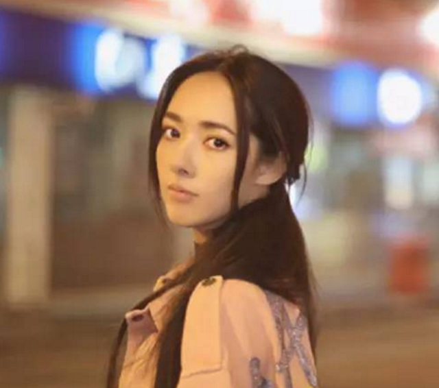 黑长直戏路窄?郭碧婷分分钟打你脸
