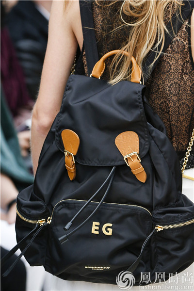 ʵBurberry Rucksack ϸһ˫