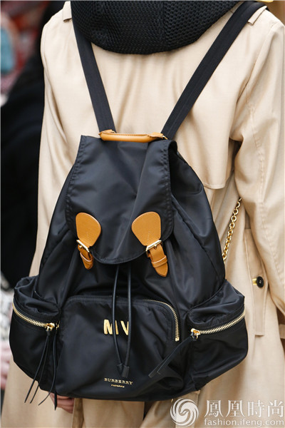 ʵBurberry Rucksack ϸһ˫