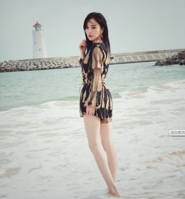 现在都流行带娃美瘦!李小璐的辣妈身材你确定不学学?