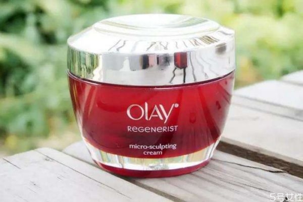 ˪�;����ĸ�����Ҫ ��˪�;���˭��ֵ��Ͷ��