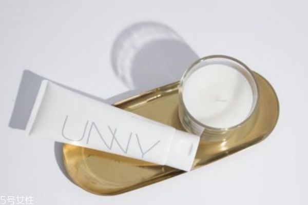 unnyϴ 