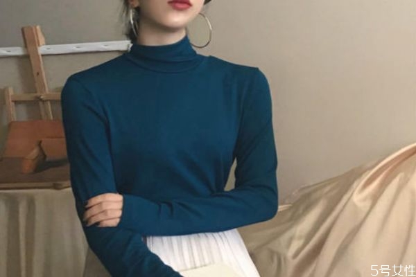 ⴩ 似