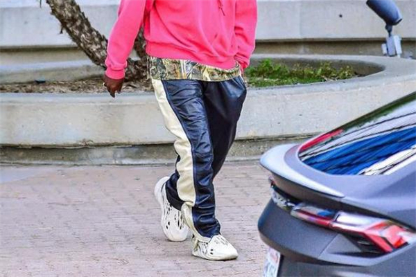 yeezyЬ yeezyЬô