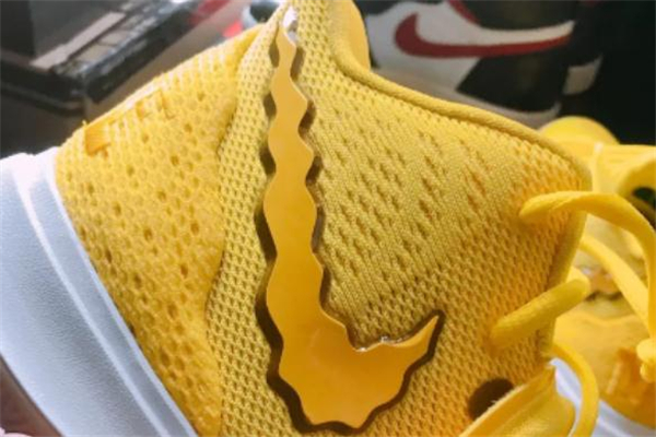 Ϳŷ5౦ kyrie5౦ɴʵ
