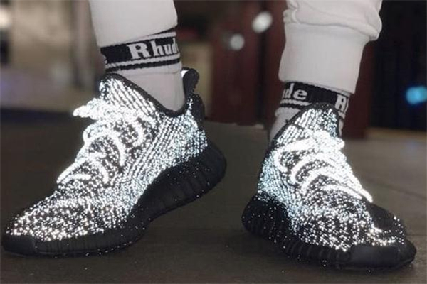 yeezy350ɫٶԱ ҬӺɫٱ