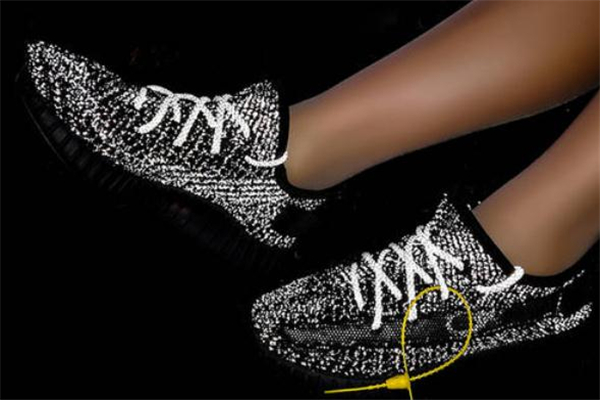 yeezy350ɫٶԱ ҬӺɫٱ