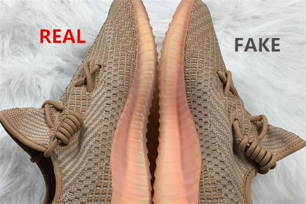 yeezy 350޶ Ҭ350޶ٶԱ