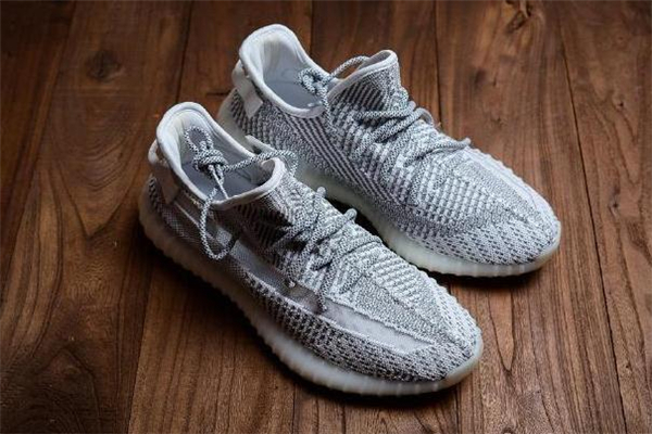yeezy 350ٶԱ 