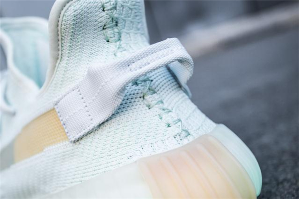 yeezy 350 v2 hyperspace ϽЧ