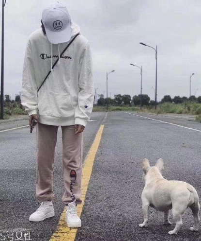 championձƷ Ū