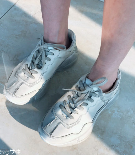 gucciϵЬŮһ˫