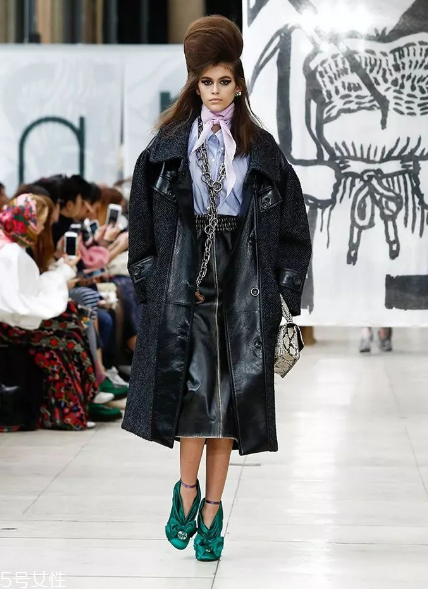 miumiu2018ﶬϵкÿ_Щʽ