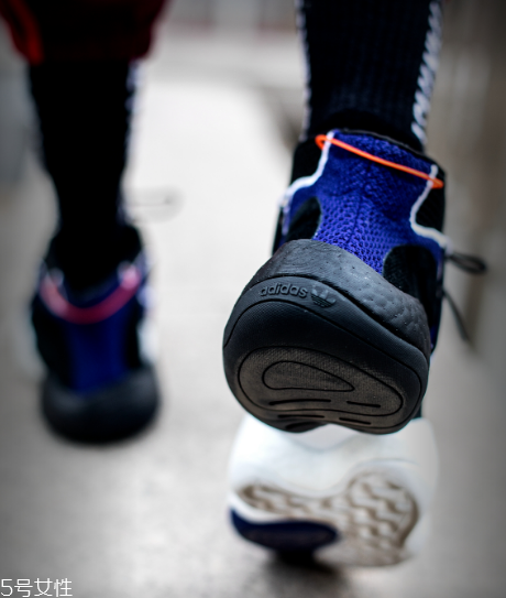 adidas crazy byw lvl 1 boostʵս