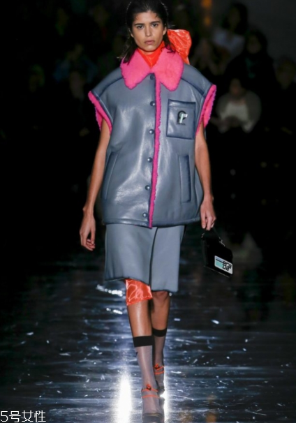 prada2018ﶬϵкÿ_ʽЩ