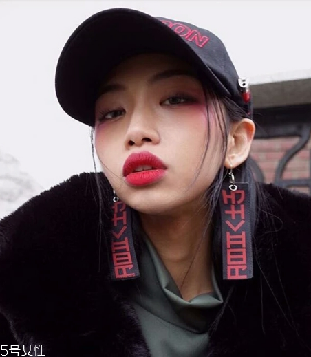 ŮôиԣԸ˵Ŀgirl