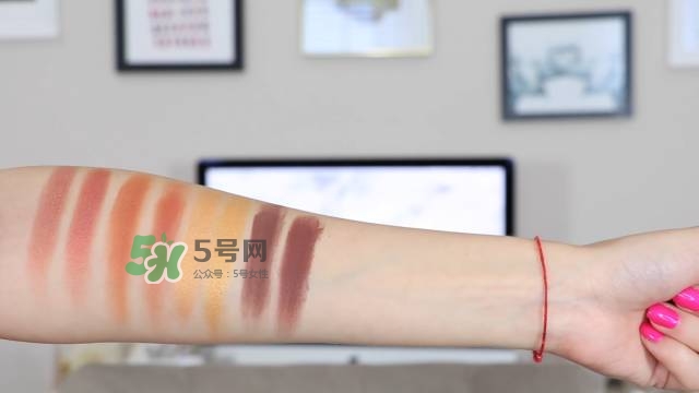 colourpop̺natasha denonaĸ?
